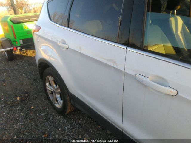 Photo 5 VIN: 1FMCU0GX4DUB65631 - FORD ESCAPE 