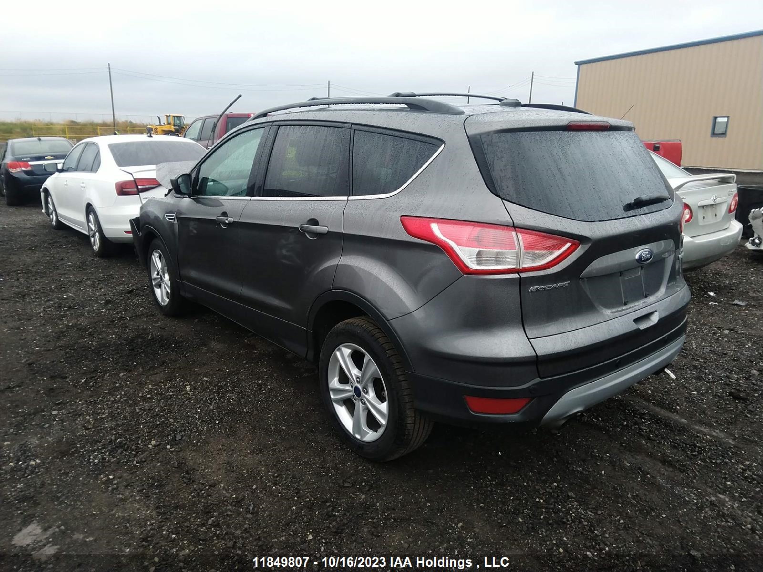 Photo 2 VIN: 1FMCU0GX4DUD45028 - FORD ESCAPE 