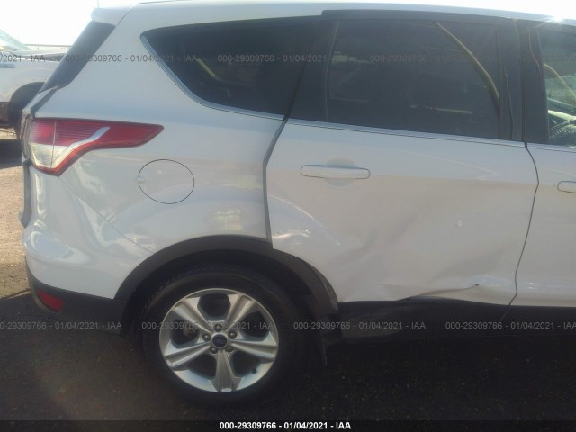 Photo 5 VIN: 1FMCU0GX4FUB05691 - FORD ESCAPE 