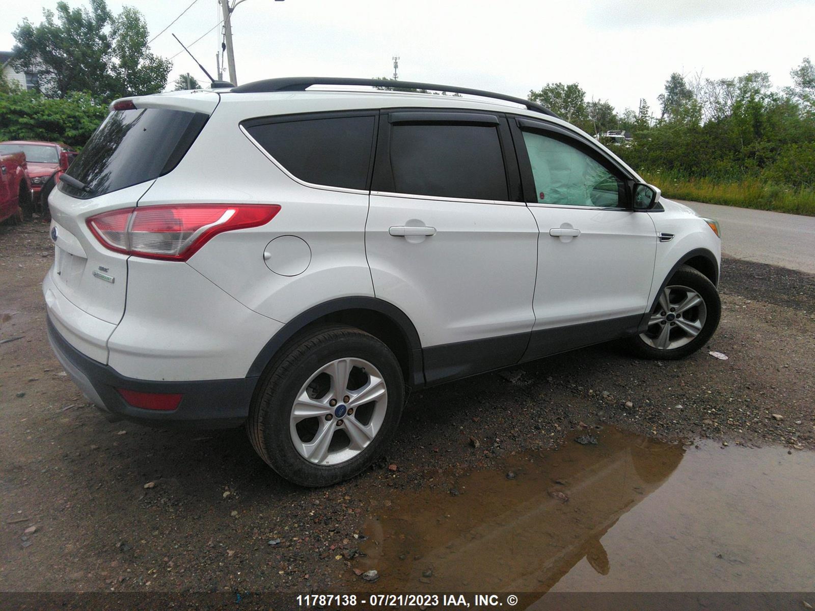 Photo 4 VIN: 1FMCU0GX4FUC46874 - FORD ESCAPE 