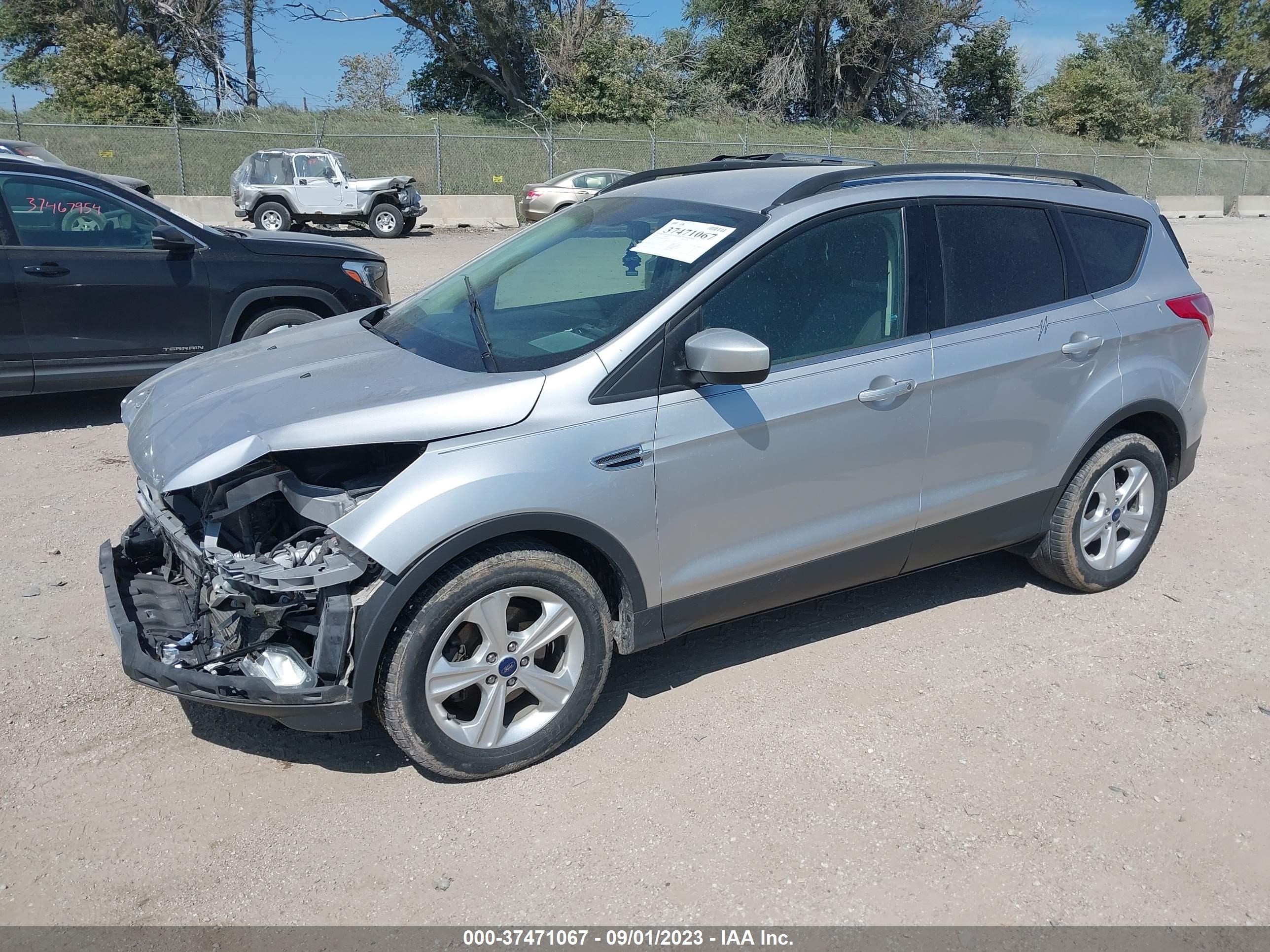 Photo 1 VIN: 1FMCU0GX4GUB15185 - FORD ESCAPE 