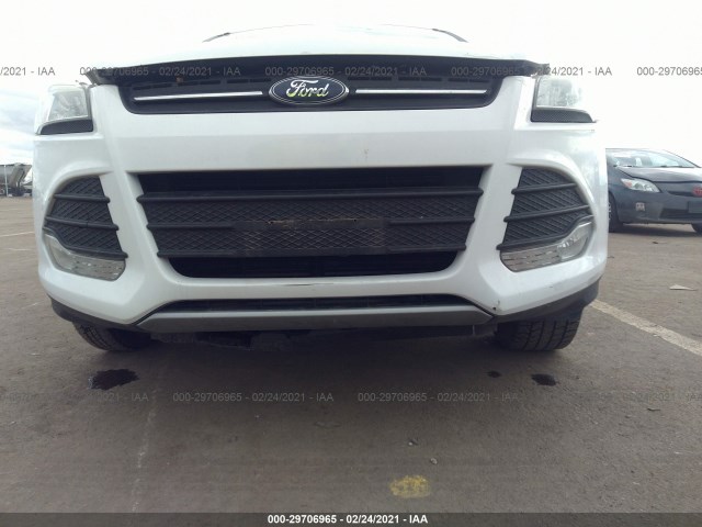 Photo 5 VIN: 1FMCU0GX5DUB24411 - FORD ESCAPE 