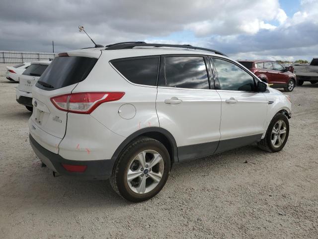 Photo 2 VIN: 1FMCU0GX5DUB70370 - FORD ESCAPE SE 