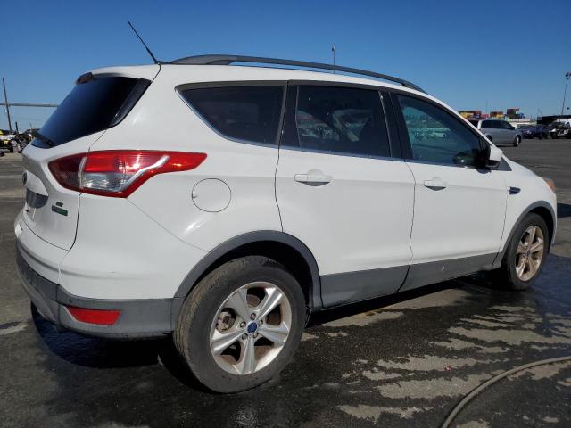 Photo 2 VIN: 1FMCU0GX5FUA94135 - FORD ESCAPE 