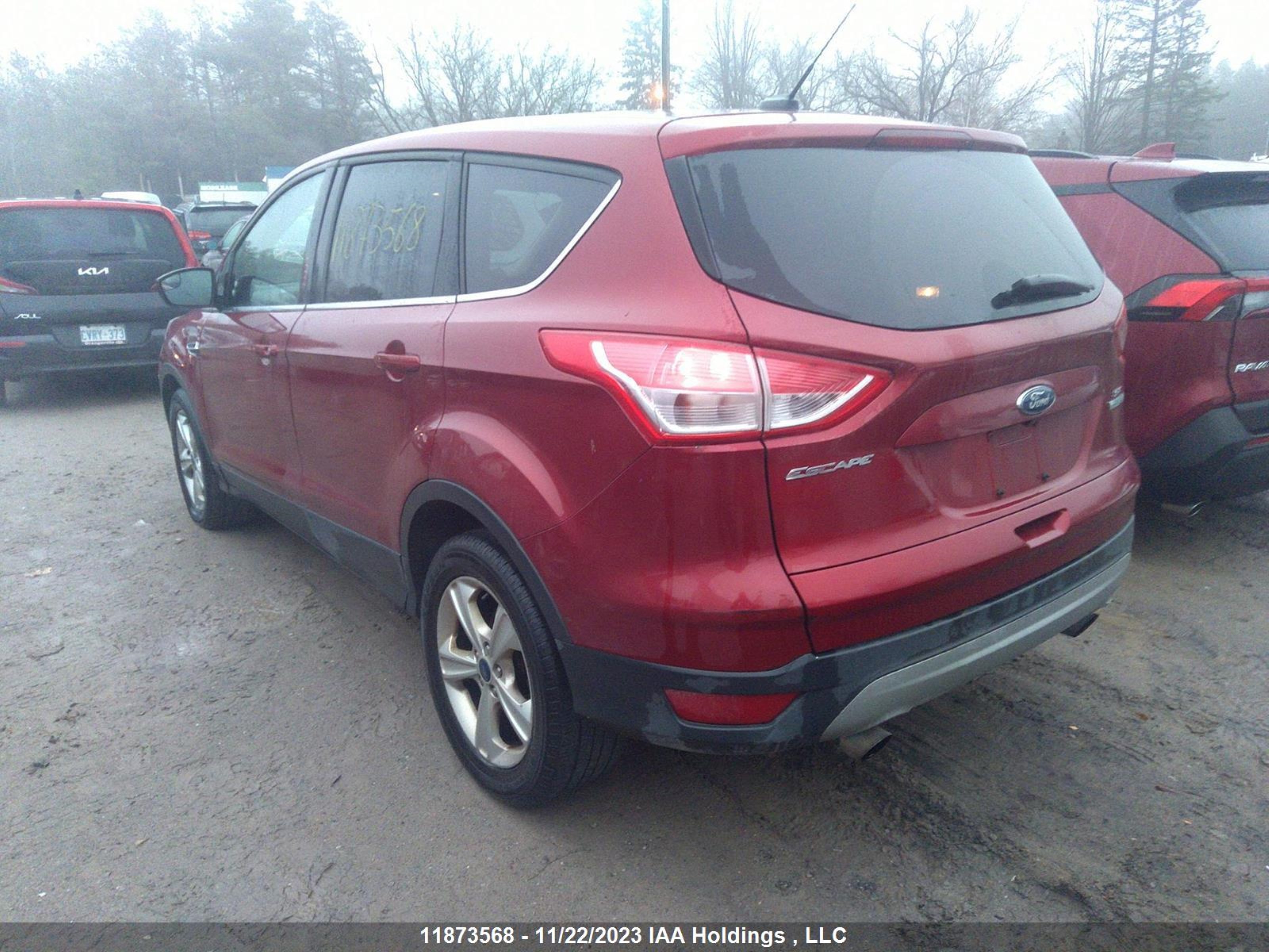 Photo 2 VIN: 1FMCU0GX5FUC15861 - FORD ESCAPE 