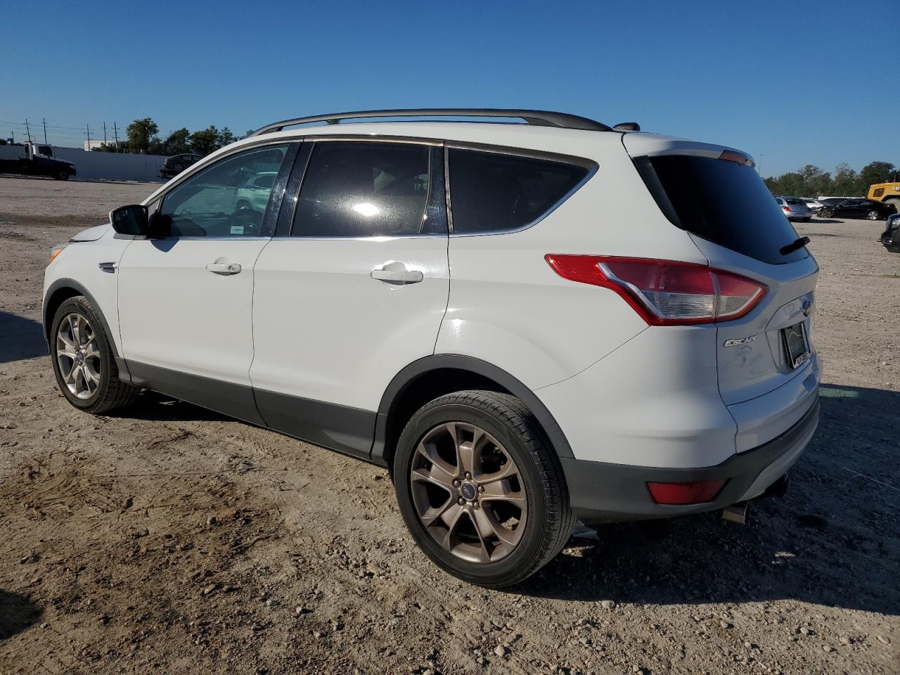 Photo 1 VIN: 1FMCU0GX6DUA51758 - FORD ESCAPE 