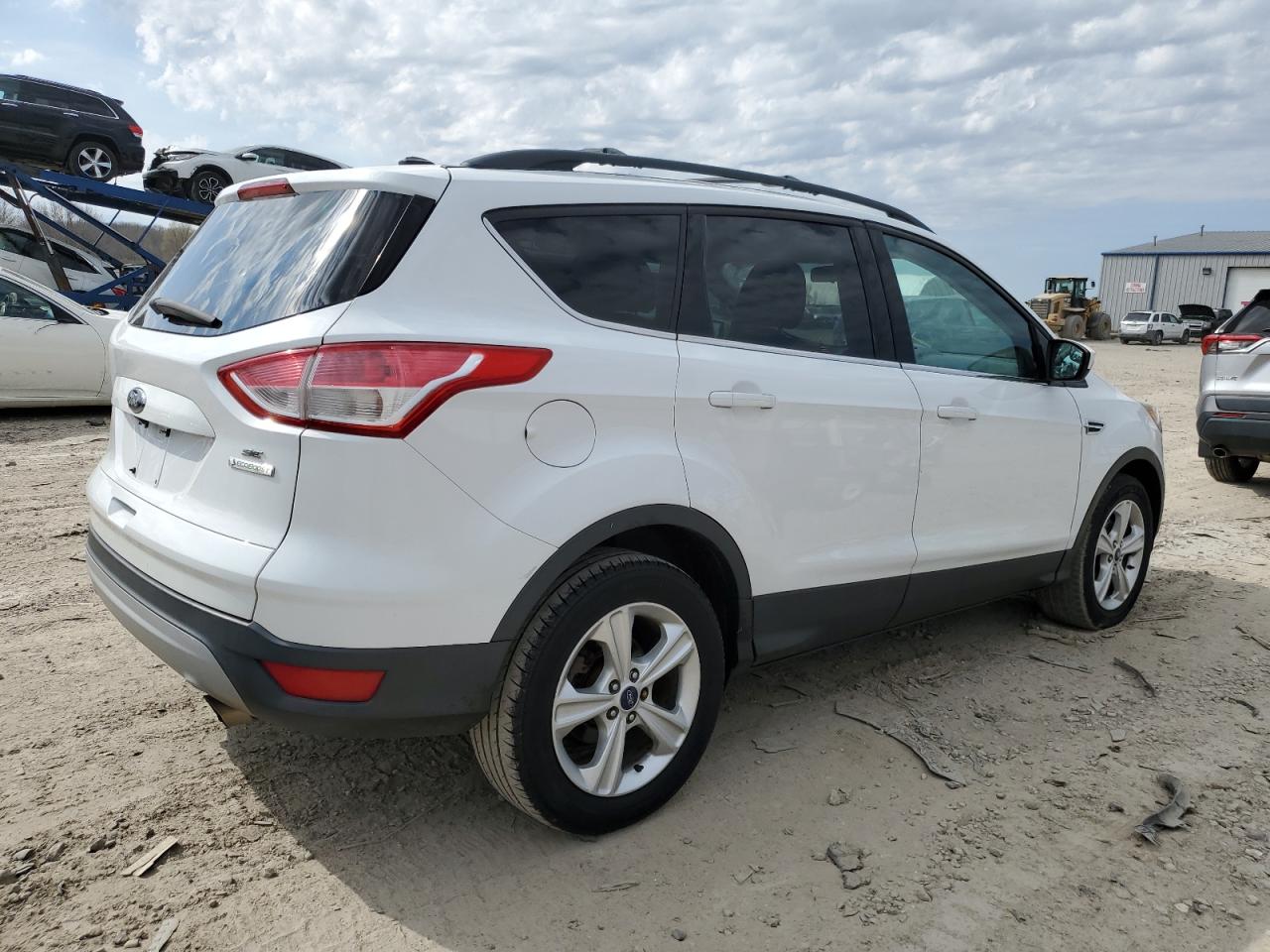 Photo 2 VIN: 1FMCU0GX6EUA55763 - FORD ESCAPE 