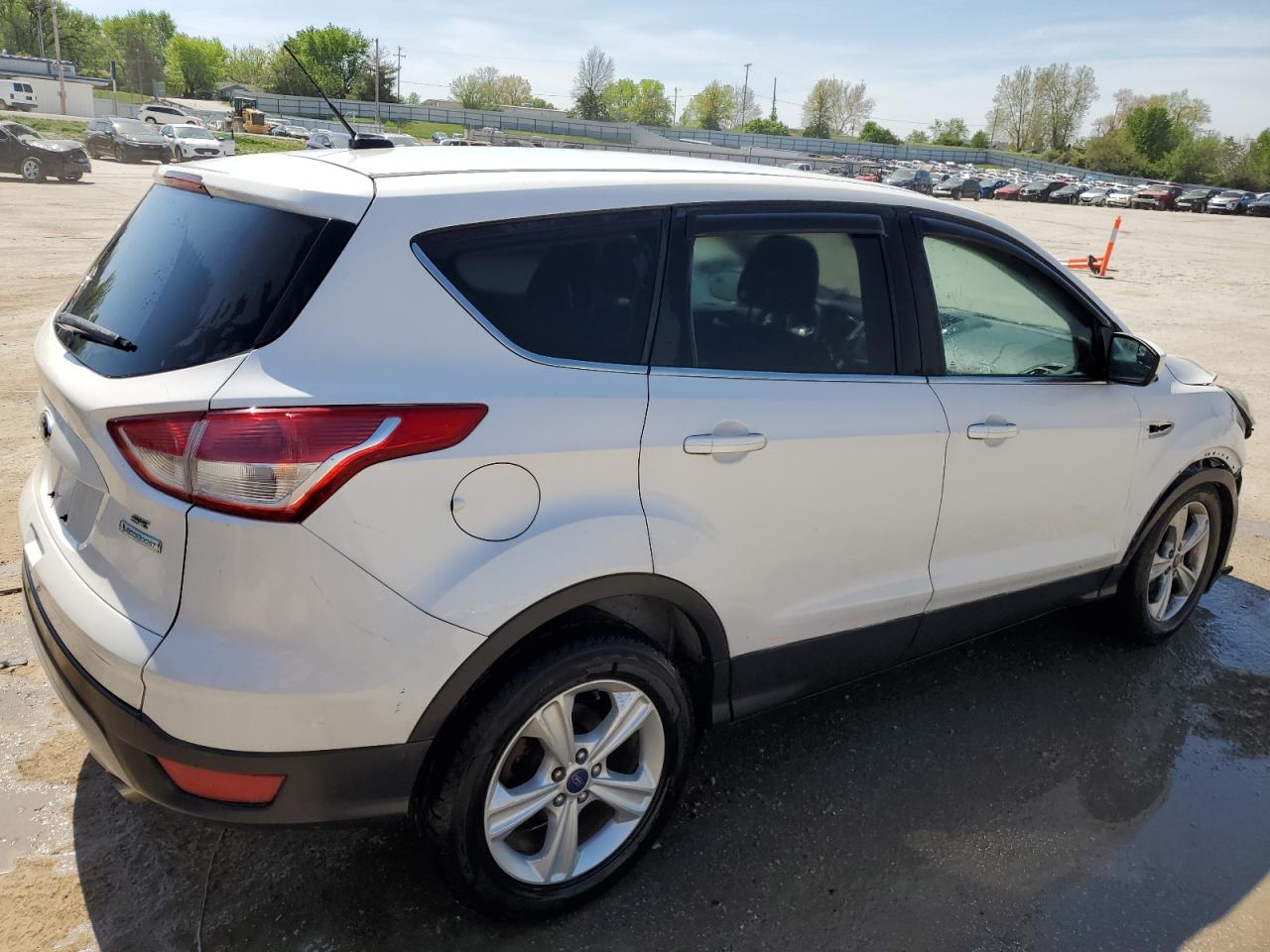 Photo 2 VIN: 1FMCU0GX6EUD89808 - FORD ESCAPE 