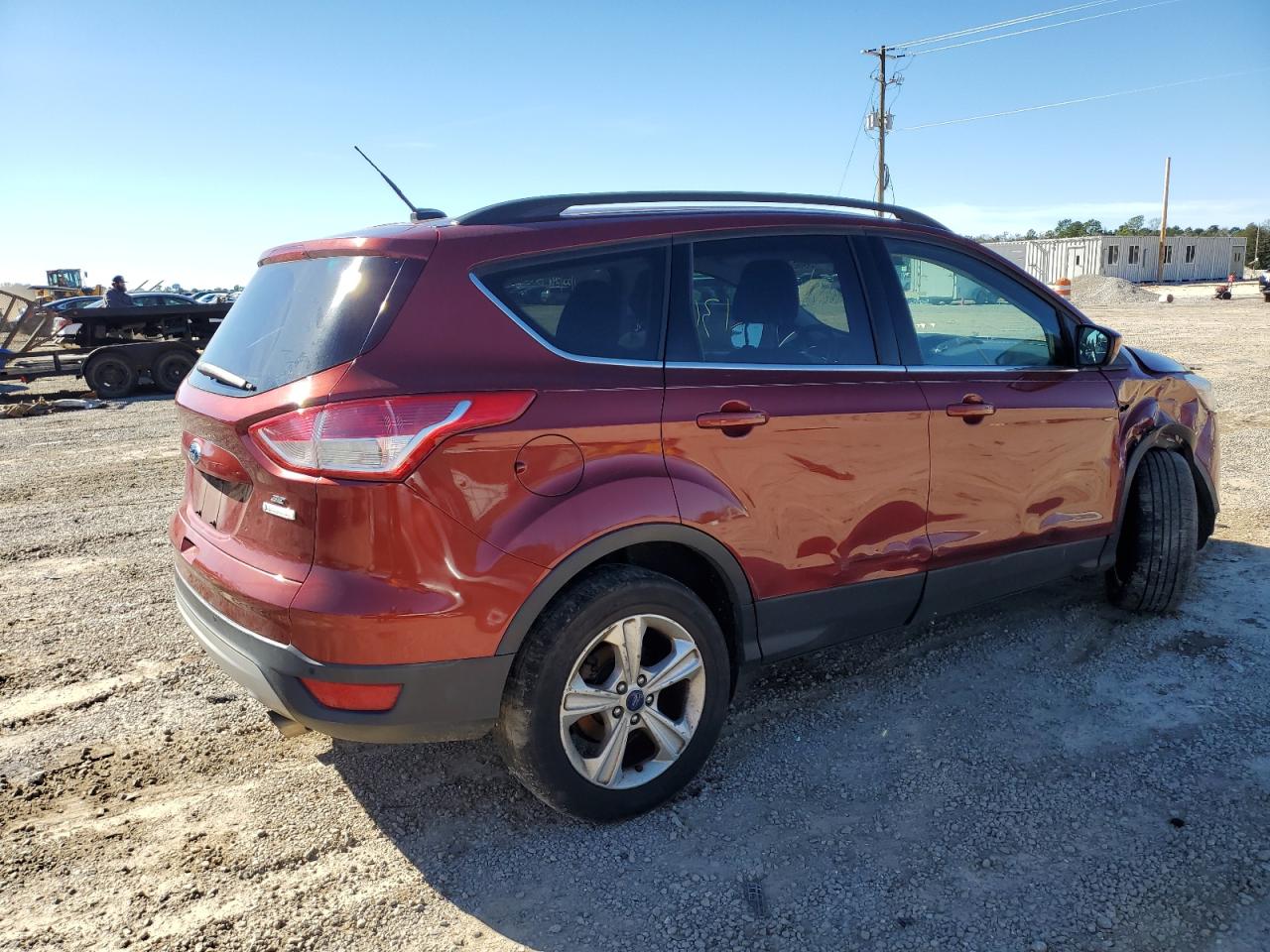 Photo 2 VIN: 1FMCU0GX6GUA83324 - FORD ESCAPE 