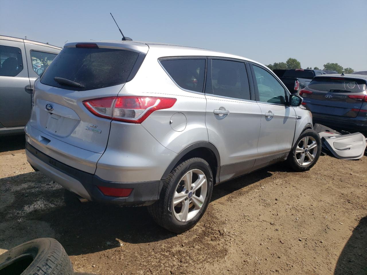 Photo 2 VIN: 1FMCU0GX7EUA35828 - FORD ESCAPE 