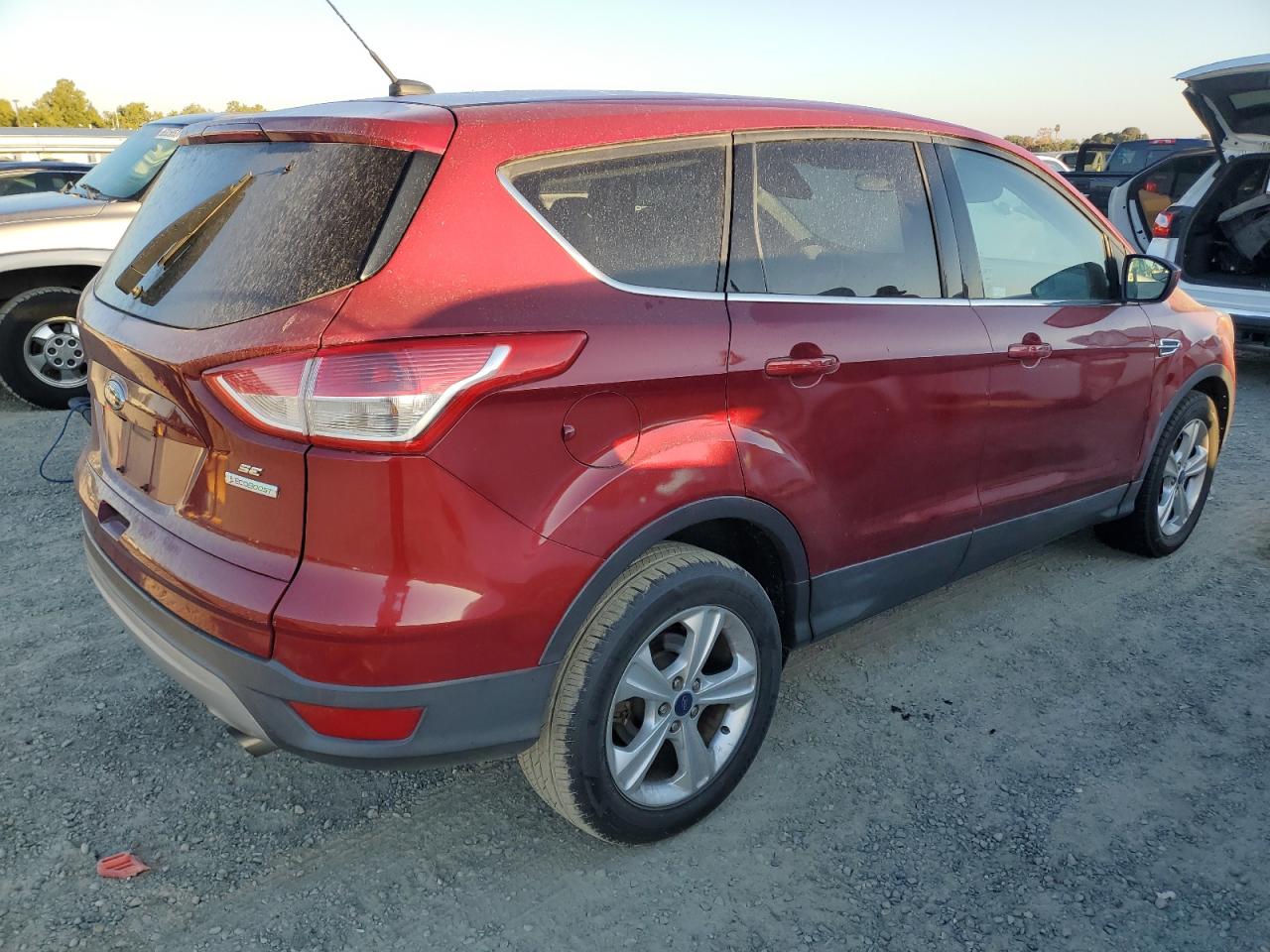 Photo 2 VIN: 1FMCU0GX7EUE41365 - FORD ESCAPE 