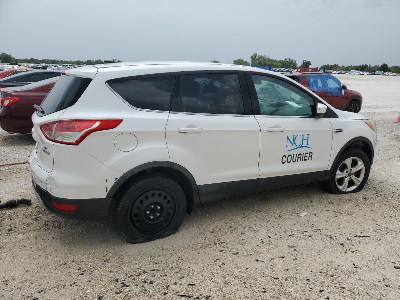 Photo 18 VIN: 1FMCU0GX7FUC20950 - FORD ESCAPE 