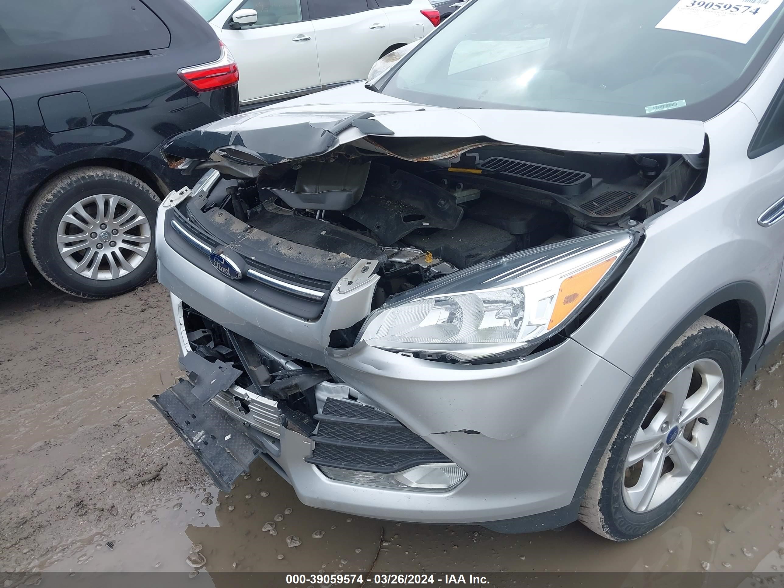 Photo 5 VIN: 1FMCU0GX8EUD57684 - FORD ESCAPE 