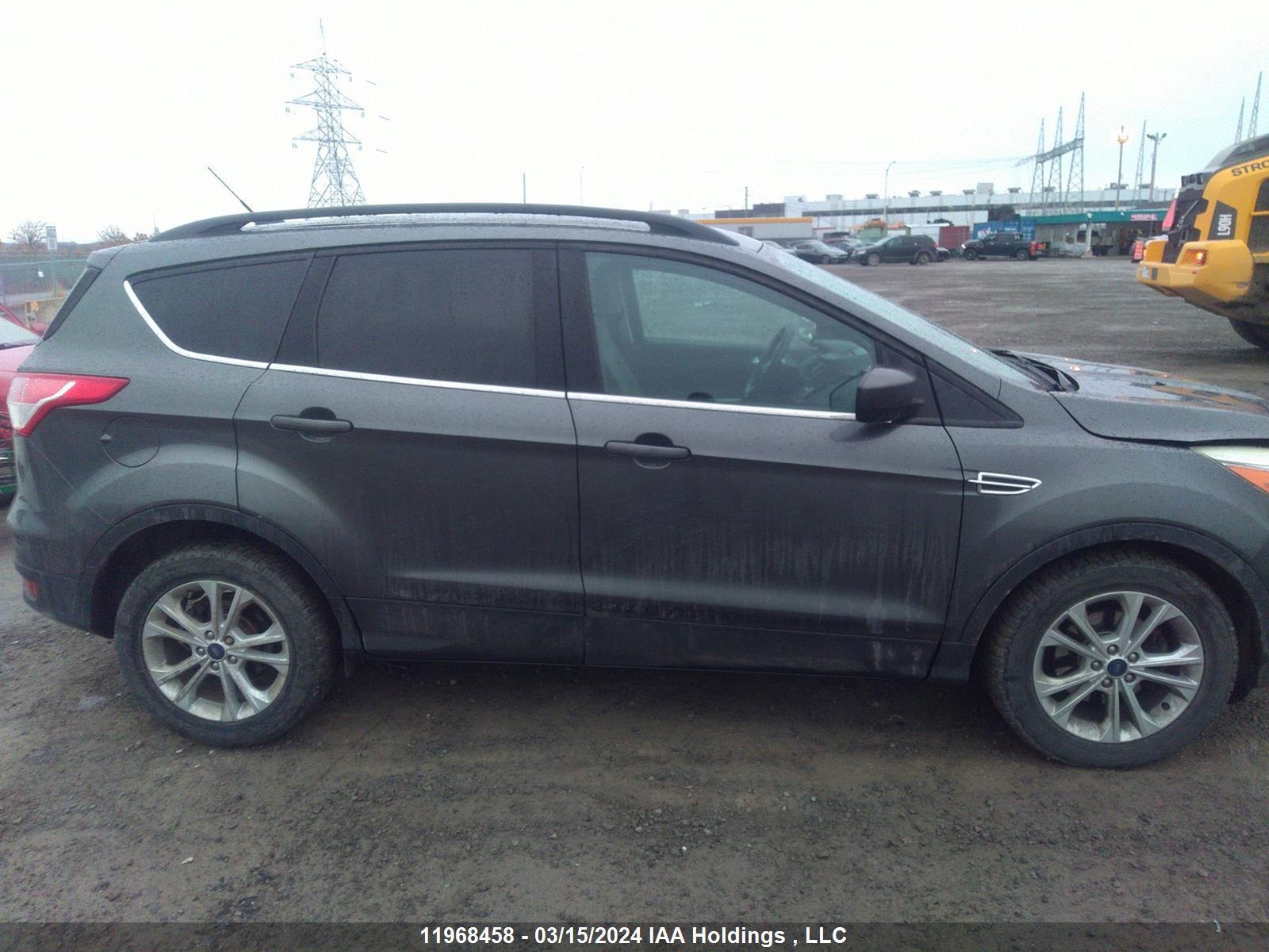 Photo 12 VIN: 1FMCU0GX8GUB76975 - FORD ESCAPE 