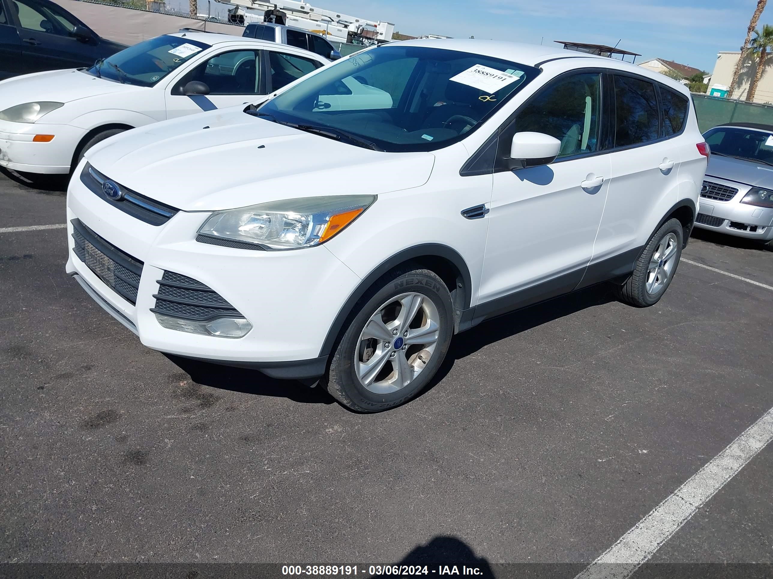 Photo 1 VIN: 1FMCU0GX9DUB98799 - FORD ESCAPE 