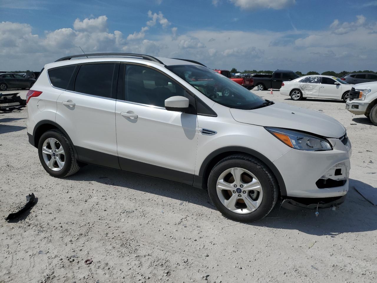 Photo 3 VIN: 1FMCU0GX9GUA61091 - FORD ESCAPE 