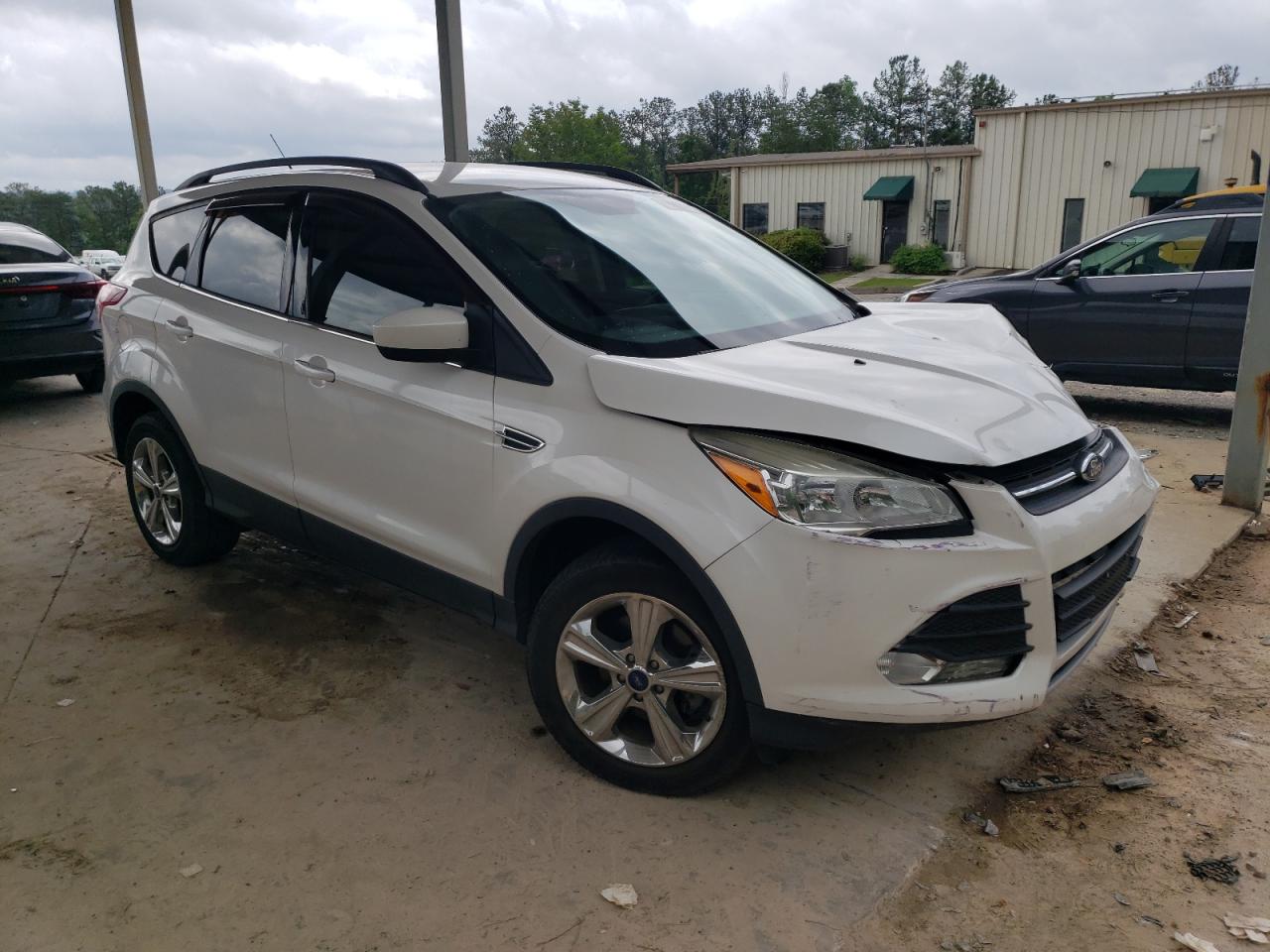 Photo 3 VIN: 1FMCU0GXXGUA49631 - FORD ESCAPE 