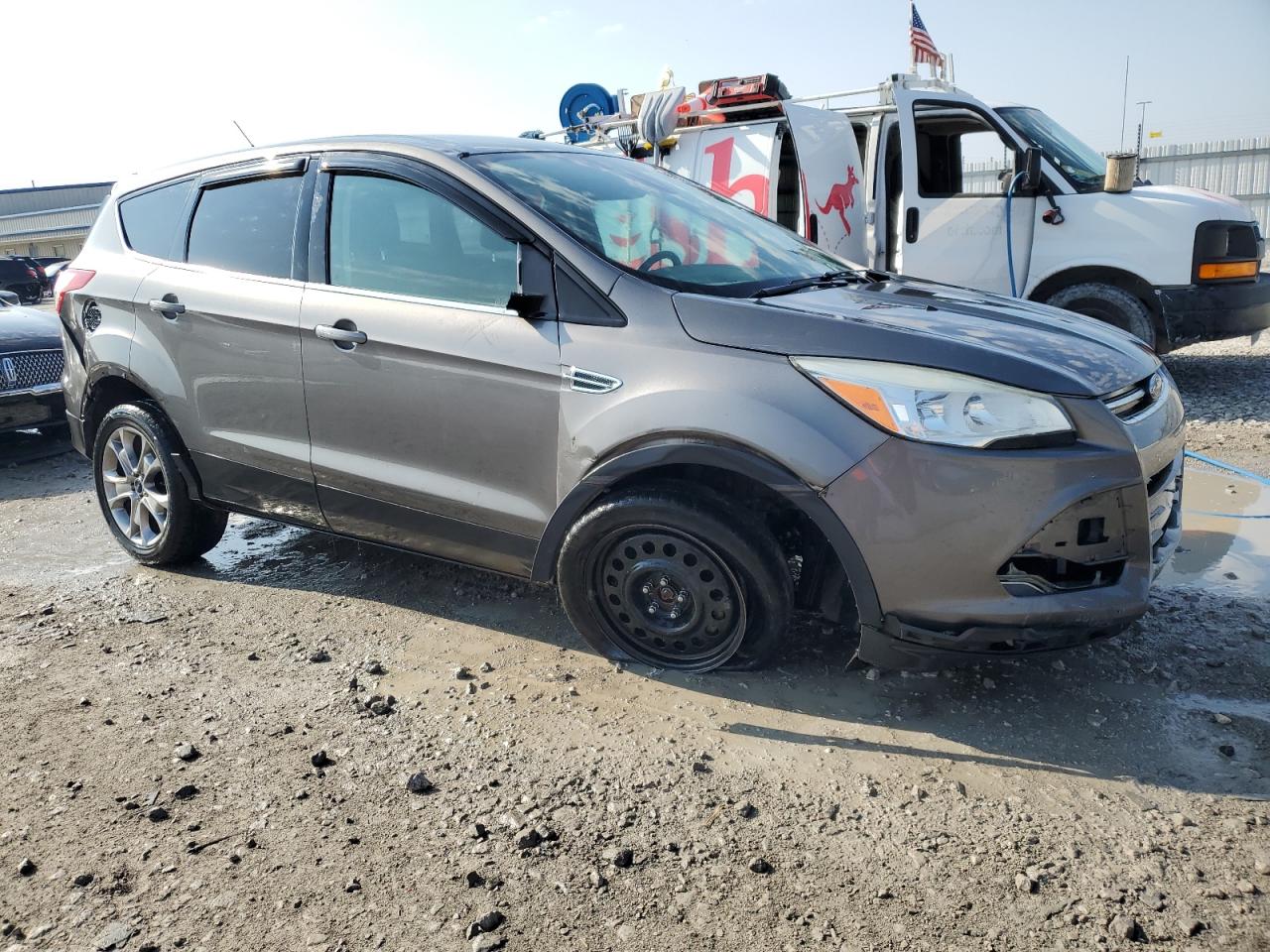 Photo 3 VIN: 1FMCU0H95DUA09906 - FORD ESCAPE 