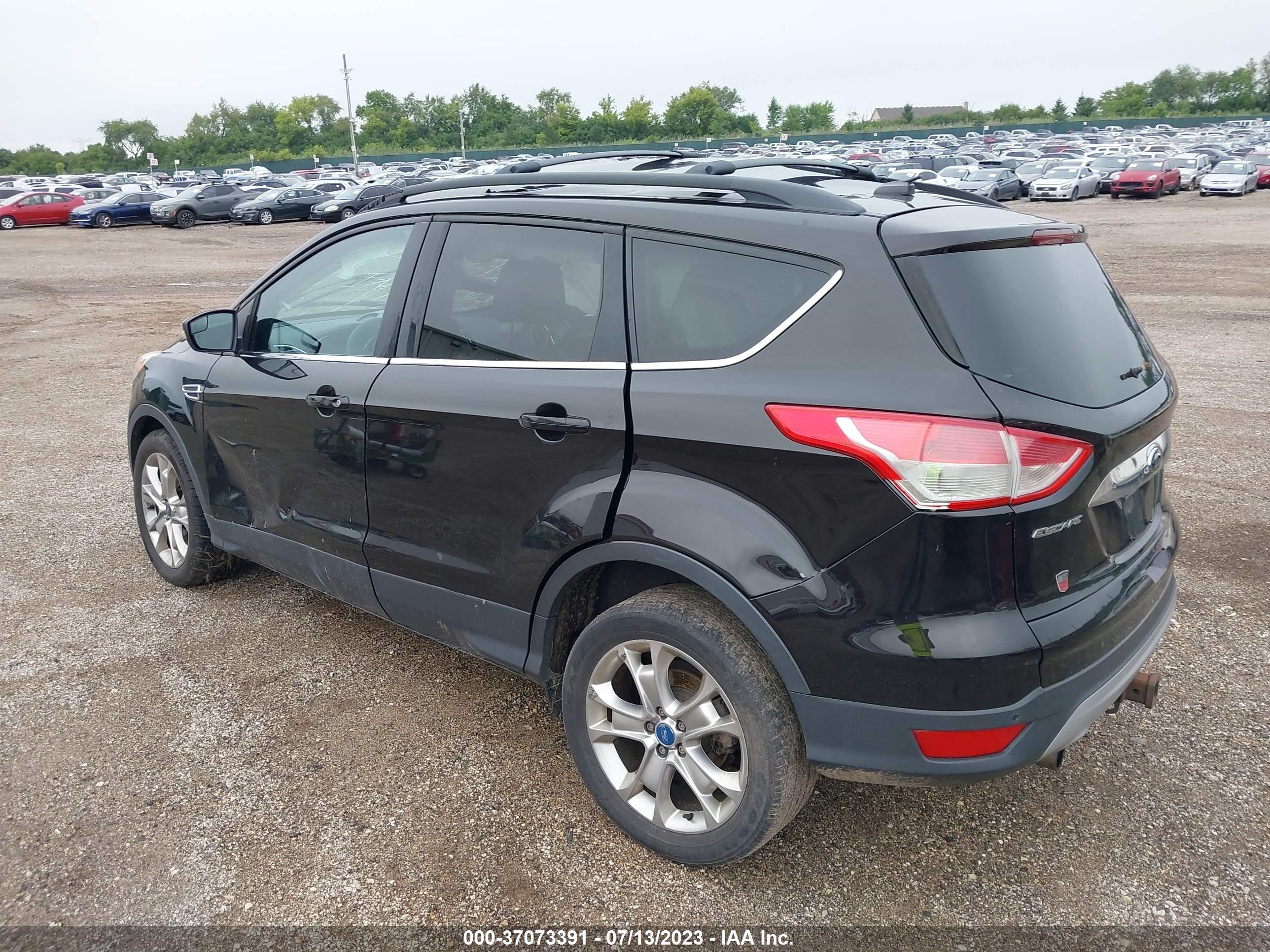 Photo 2 VIN: 1FMCU0H95DUB62530 - FORD ESCAPE 