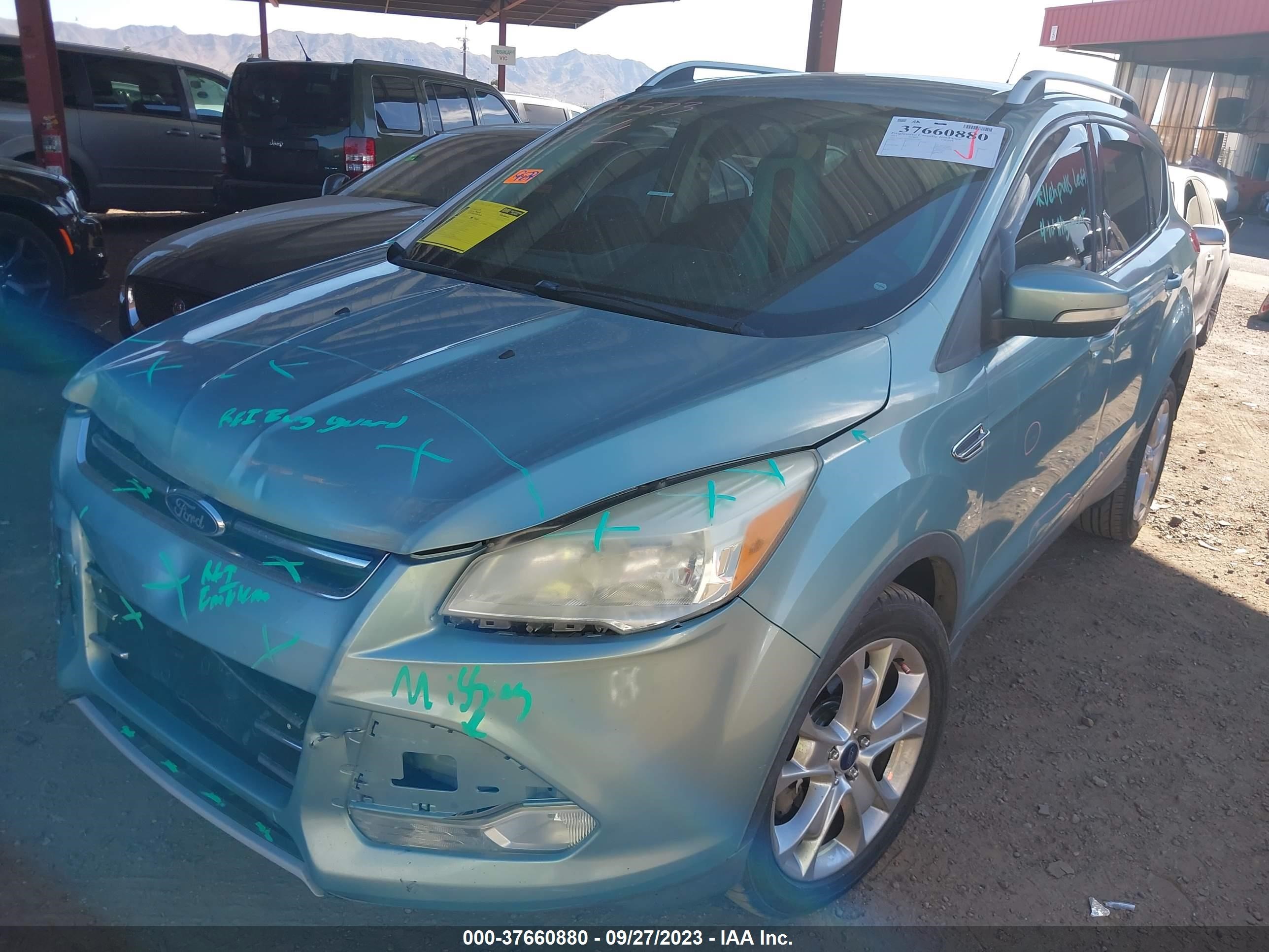 Photo 1 VIN: 1FMCU0H96DUD56404 - FORD ESCAPE 