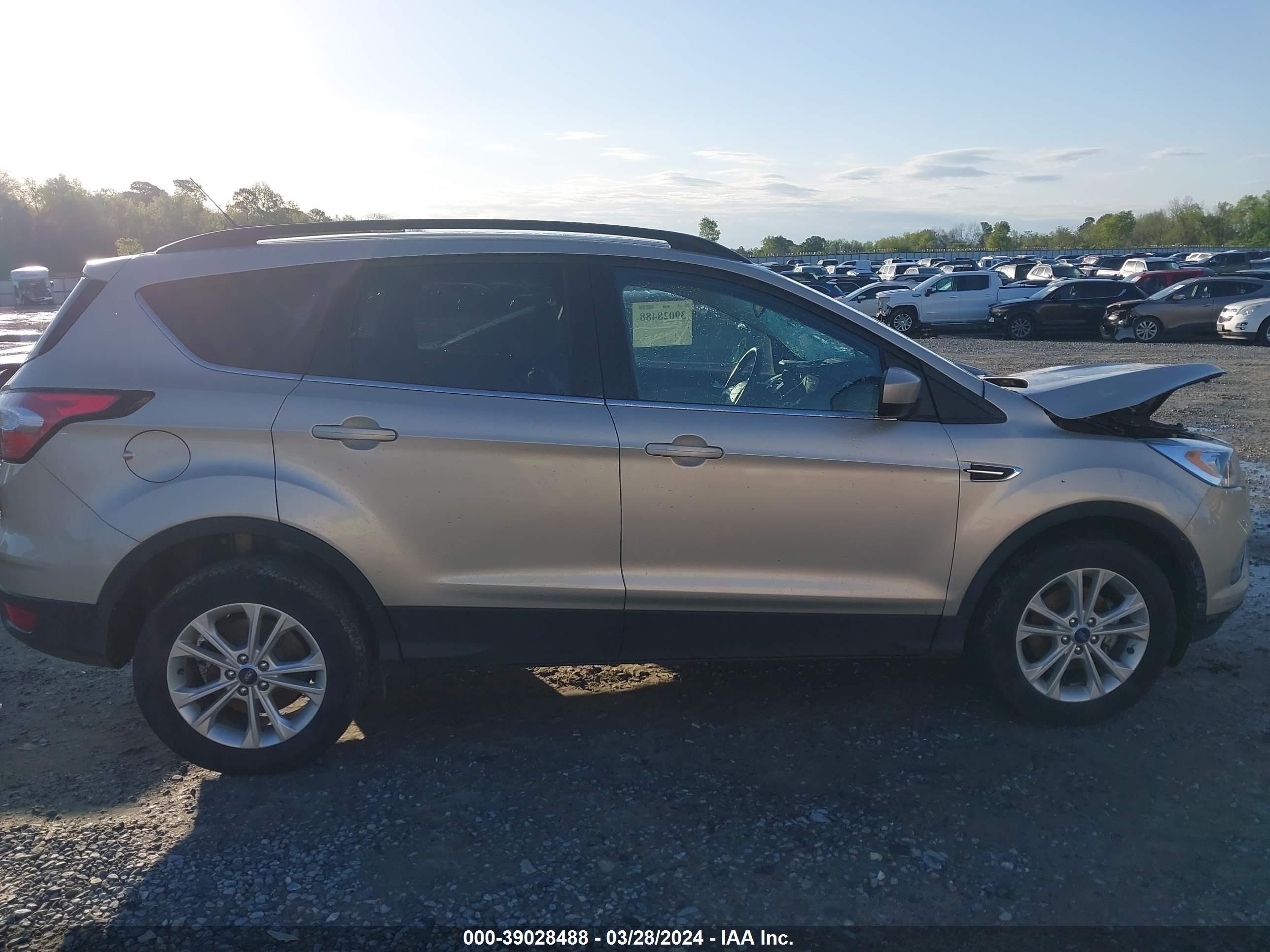 Photo 13 VIN: 1FMCU0HD0JUD54454 - FORD ESCAPE 