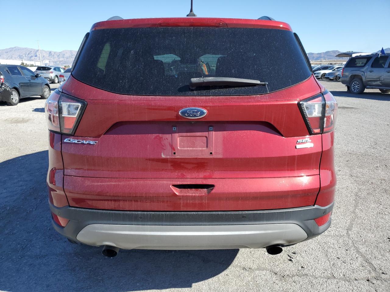 Photo 5 VIN: 1FMCU0HD1JUD05439 - FORD ESCAPE 