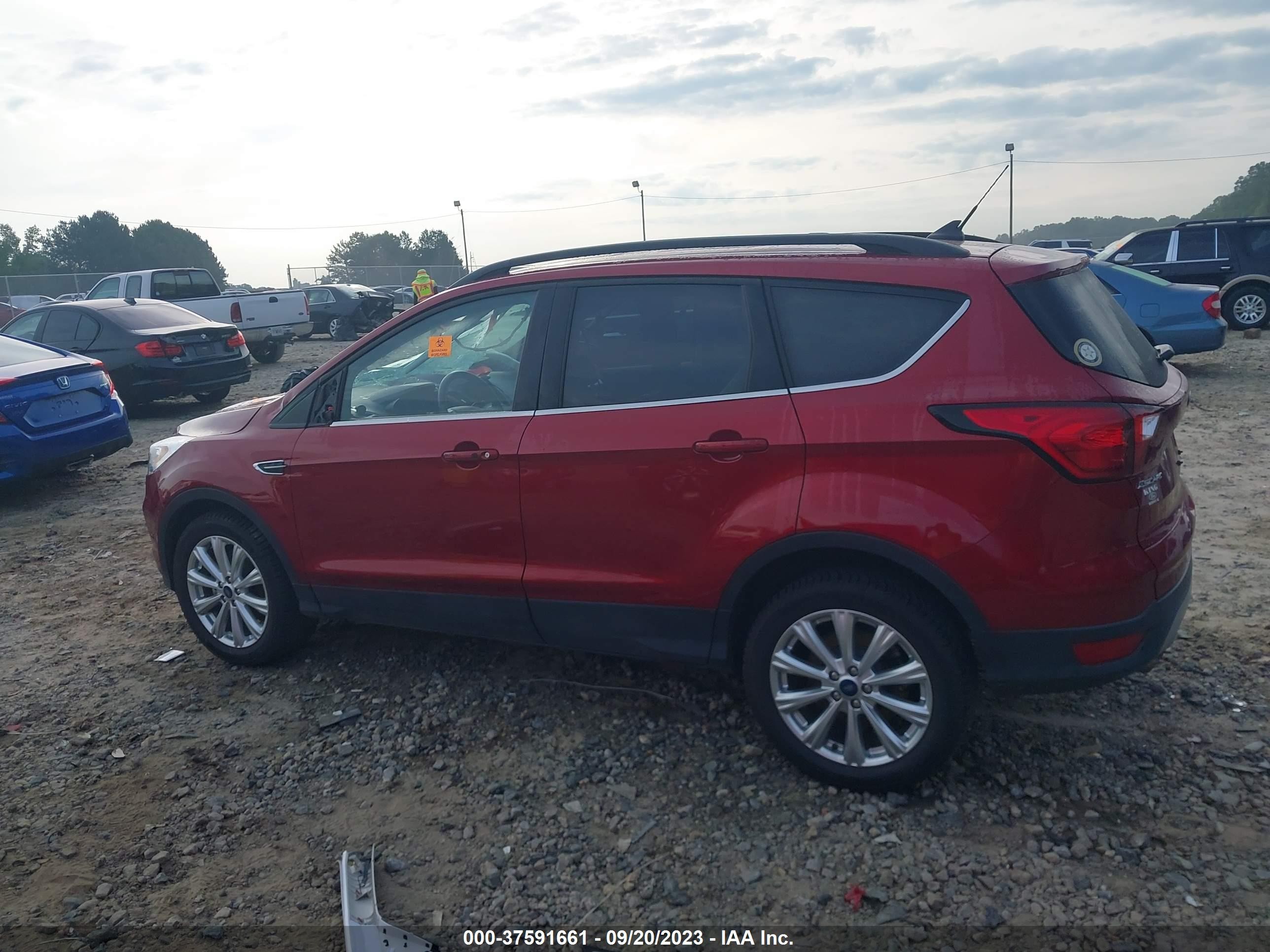 Photo 13 VIN: 1FMCU0HD2KUA74505 - FORD ESCAPE 