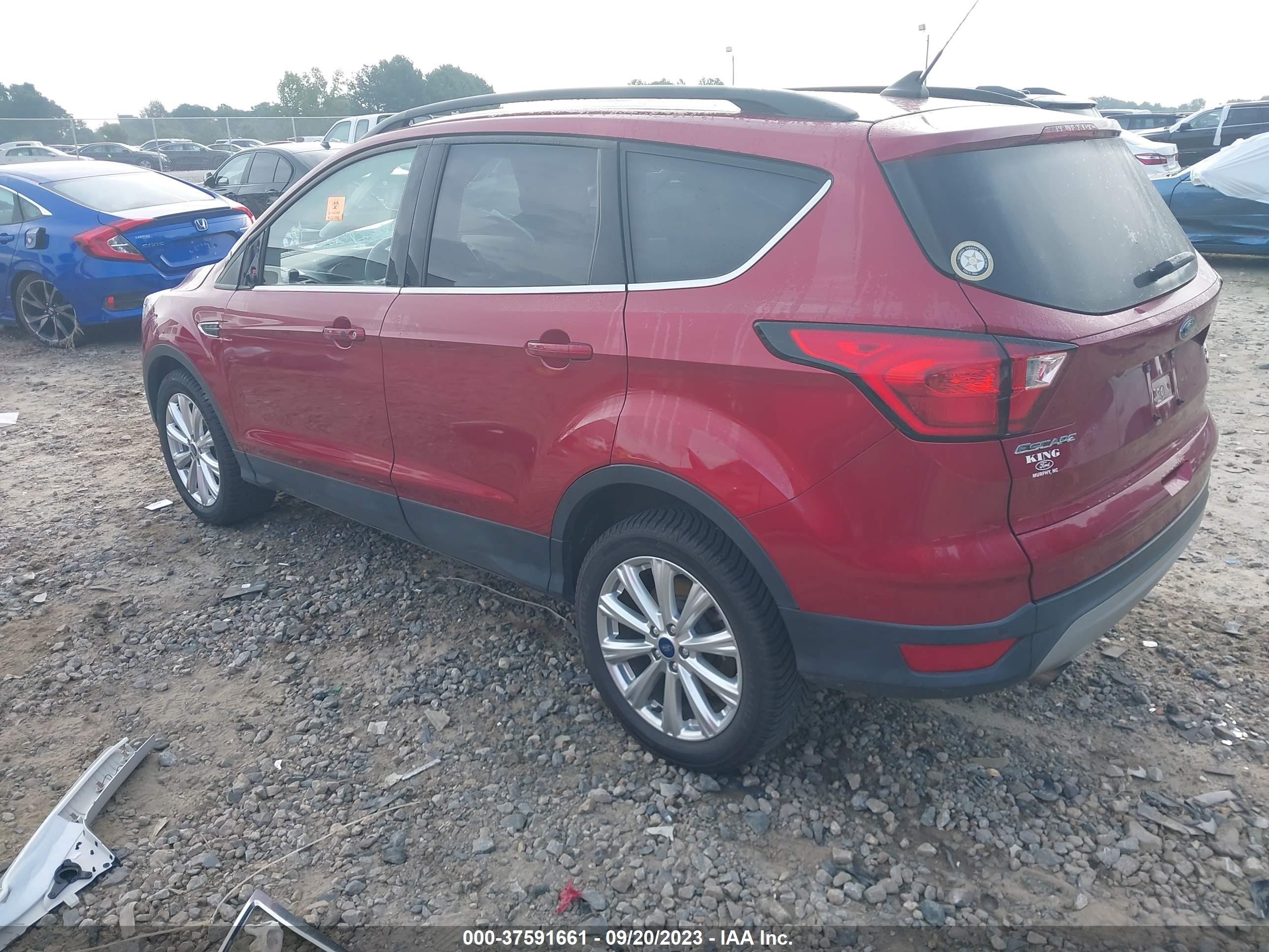 Photo 2 VIN: 1FMCU0HD2KUA74505 - FORD ESCAPE 