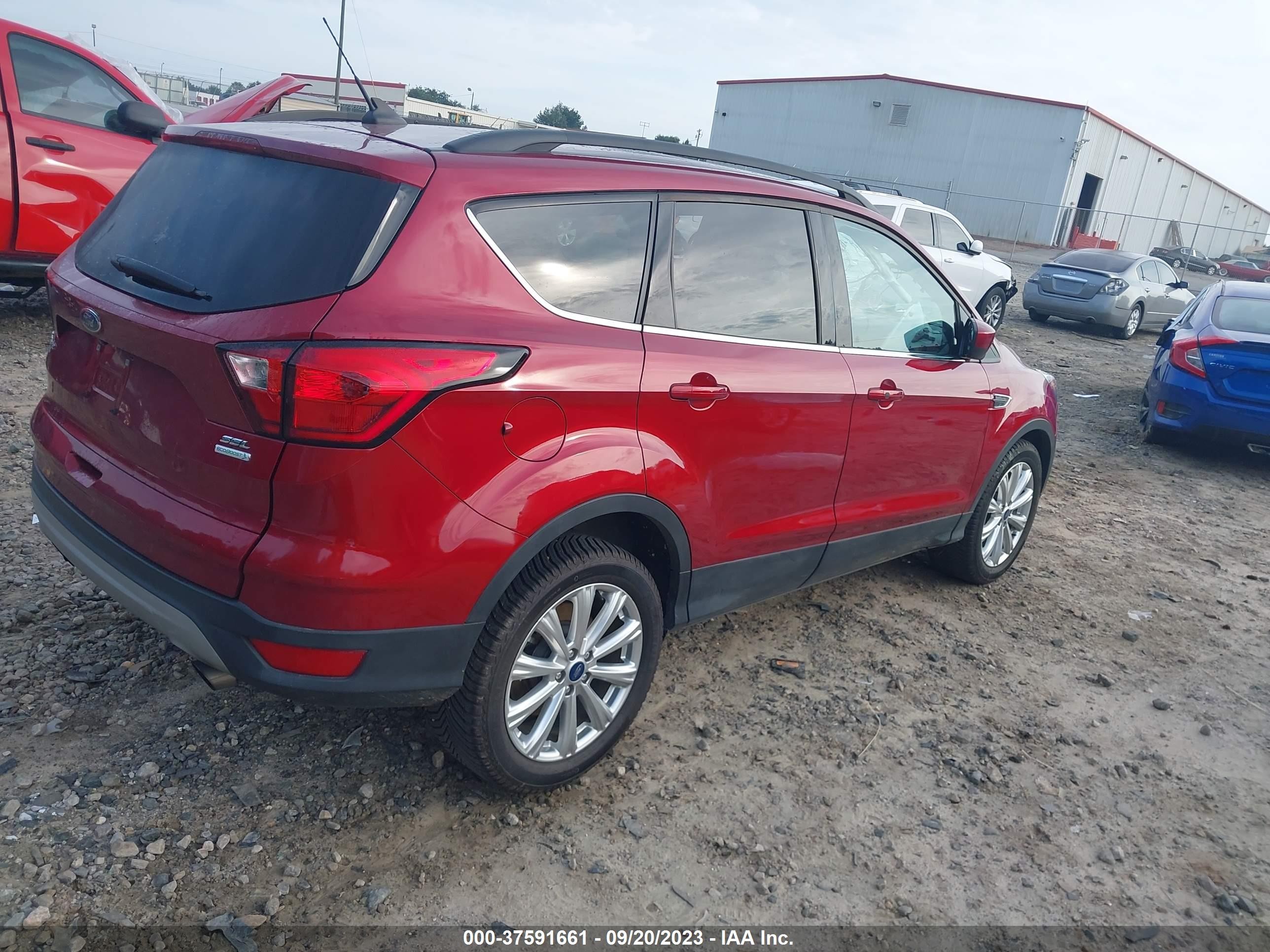 Photo 3 VIN: 1FMCU0HD2KUA74505 - FORD ESCAPE 