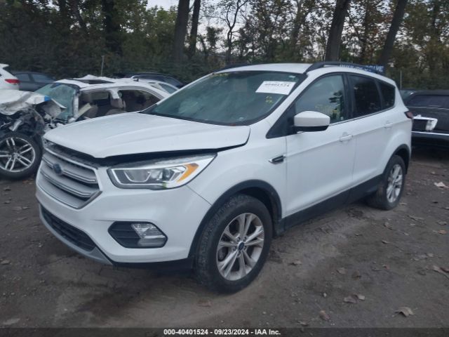 Photo 1 VIN: 1FMCU0HD3JUB39375 - FORD ESCAPE 