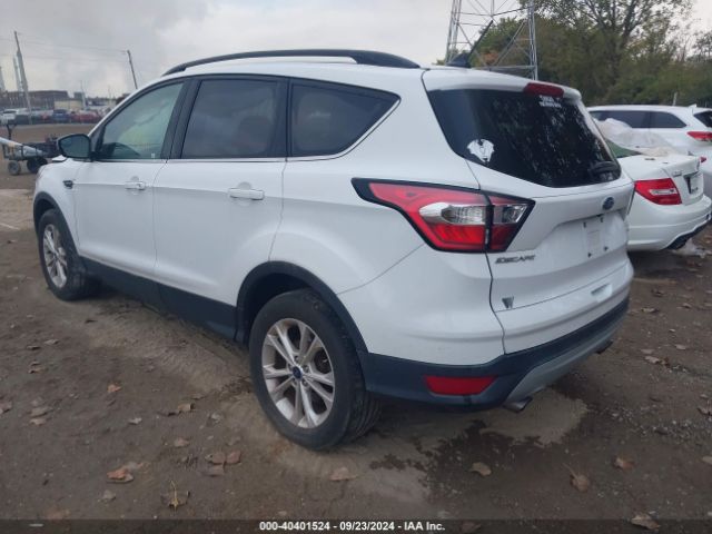 Photo 2 VIN: 1FMCU0HD3JUB39375 - FORD ESCAPE 