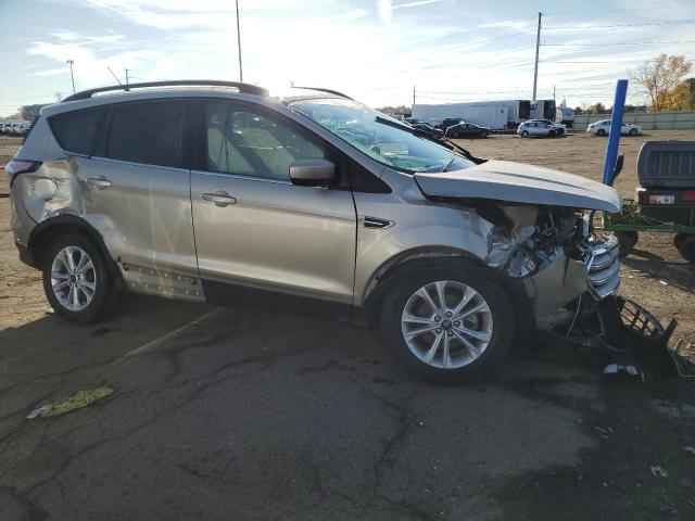 Photo 3 VIN: 1FMCU0HD3JUD02641 - FORD ESCAPE 