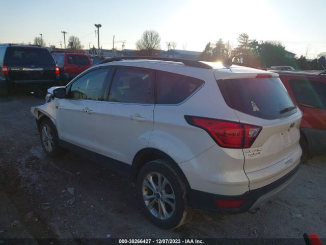 Photo 2 VIN: 1FMCU0HD4KUA58757 - FORD ESCAPE 