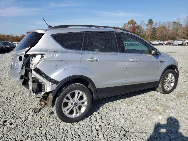 Photo 2 VIN: 1FMCU0HD6JUA79009 - FORD ESCAPE 