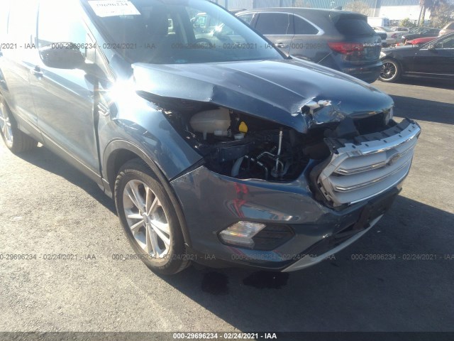 Photo 5 VIN: 1FMCU0HD6JUC70963 - FORD ESCAPE 