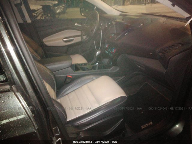 Photo 4 VIN: 1FMCU0HD8KUB45710 - FORD ESCAPE 