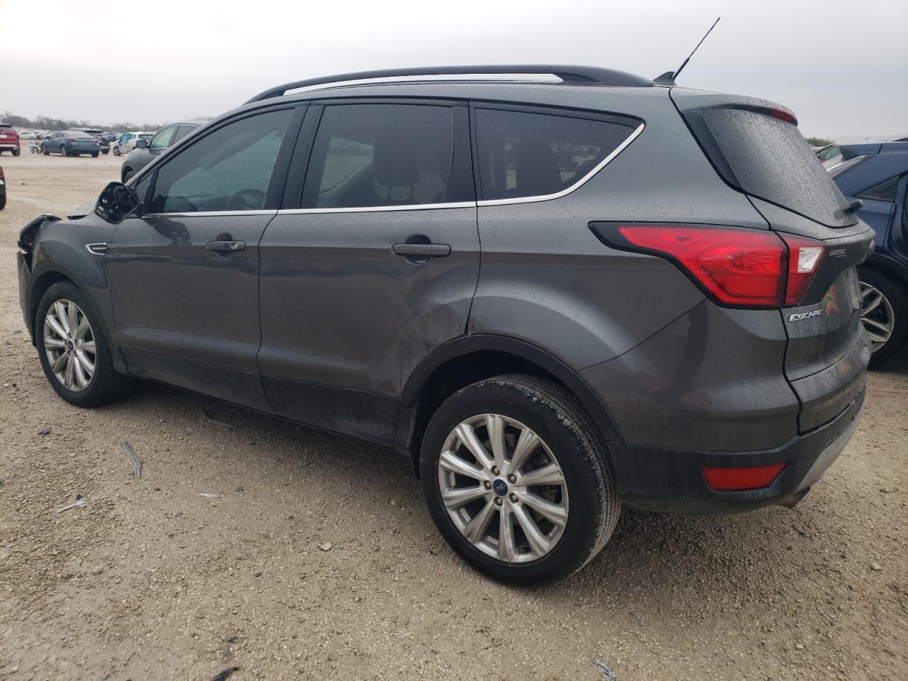 Photo 1 VIN: 1FMCU0HD9KUB05216 - FORD ESCAPE 