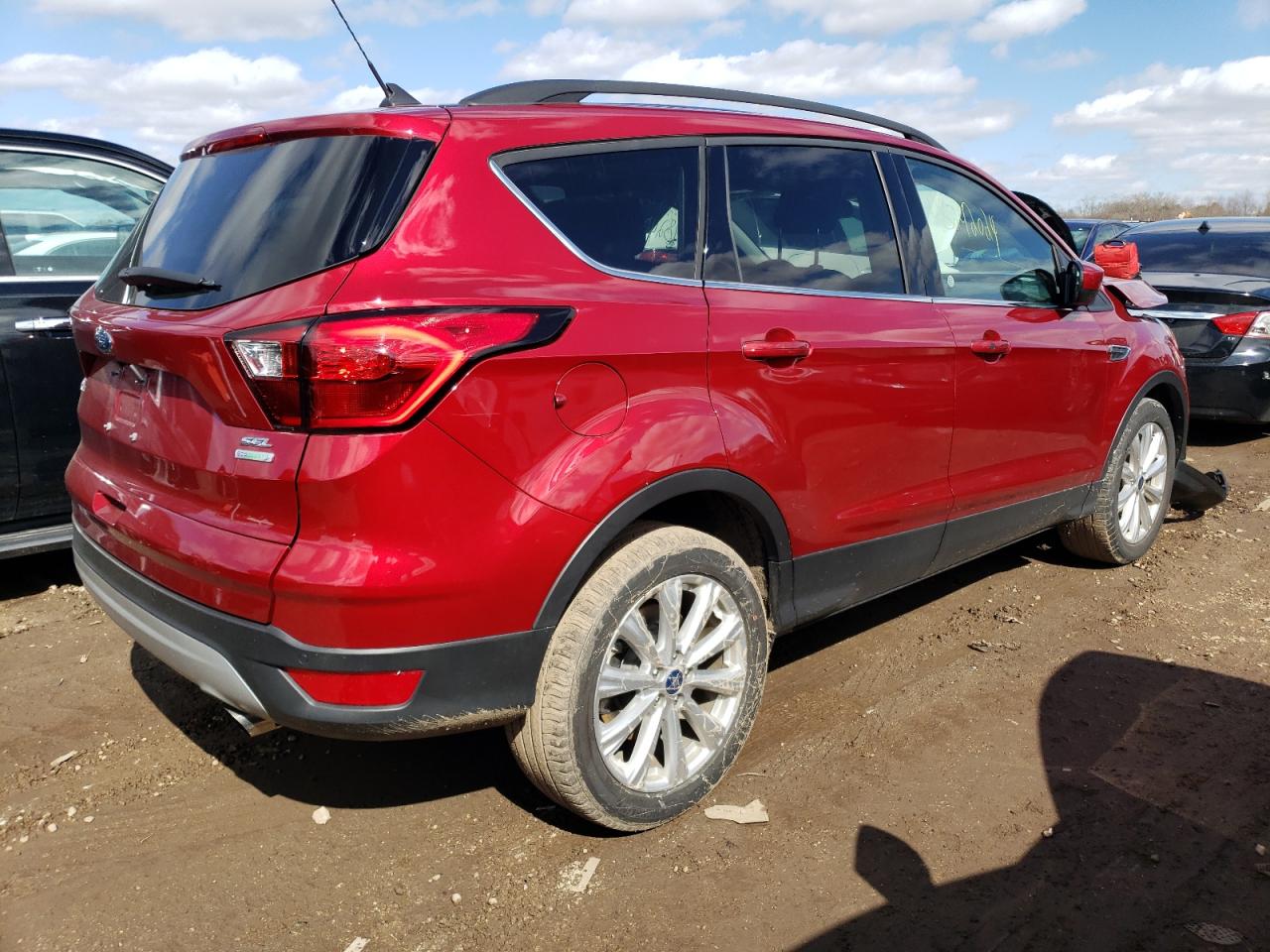 Photo 2 VIN: 1FMCU0HD9KUB22517 - FORD ESCAPE 