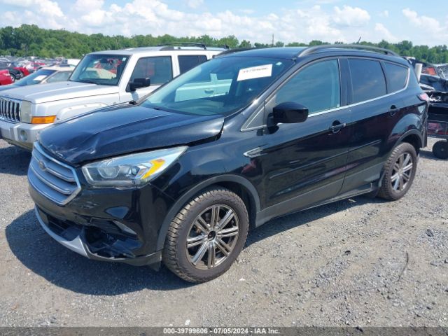 Photo 1 VIN: 1FMCU0HDXJUB21326 - FORD ESCAPE 