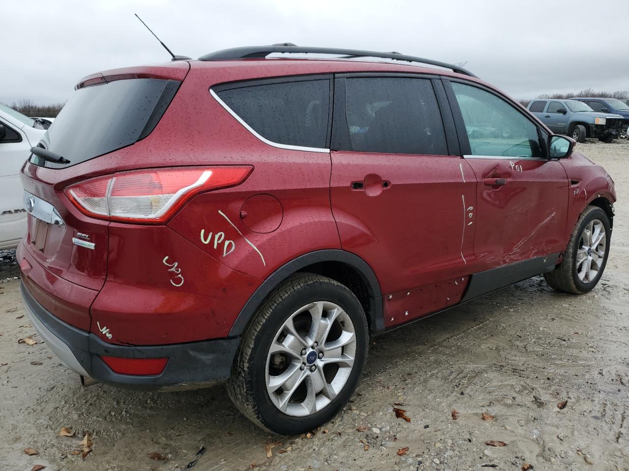 Photo 2 VIN: 1FMCU0HX1DUC23886 - FORD ESCAPE 