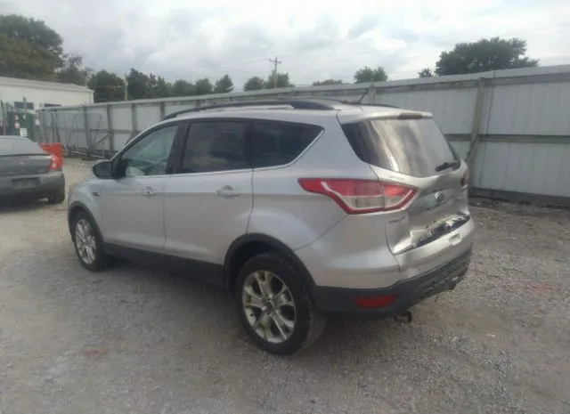 Photo 2 VIN: 1FMCU0HX2DUD03990 - FORD ESCAPE 