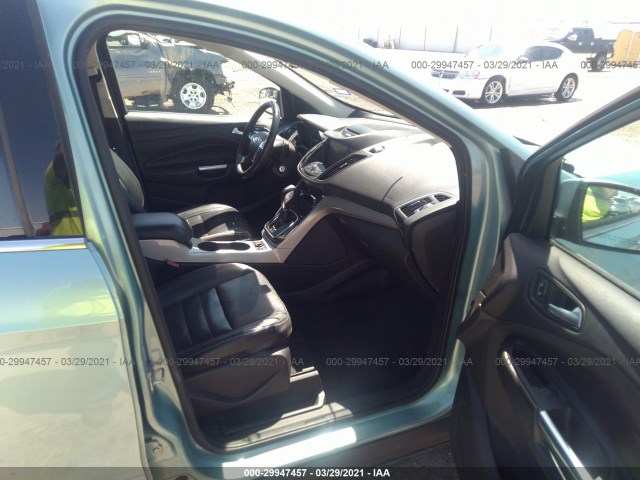 Photo 4 VIN: 1FMCU0HX4DUA88483 - FORD ESCAPE 