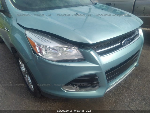 Photo 5 VIN: 1FMCU0HX9DUA32992 - FORD ESCAPE 