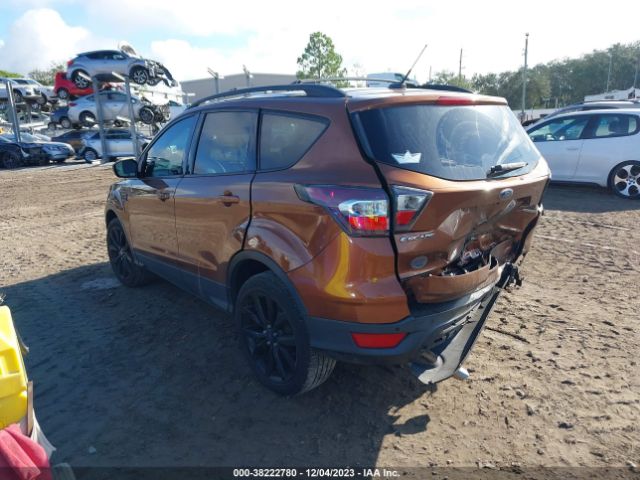 Photo 2 VIN: 1FMCU0J90HUA09926 - FORD ESCAPE 