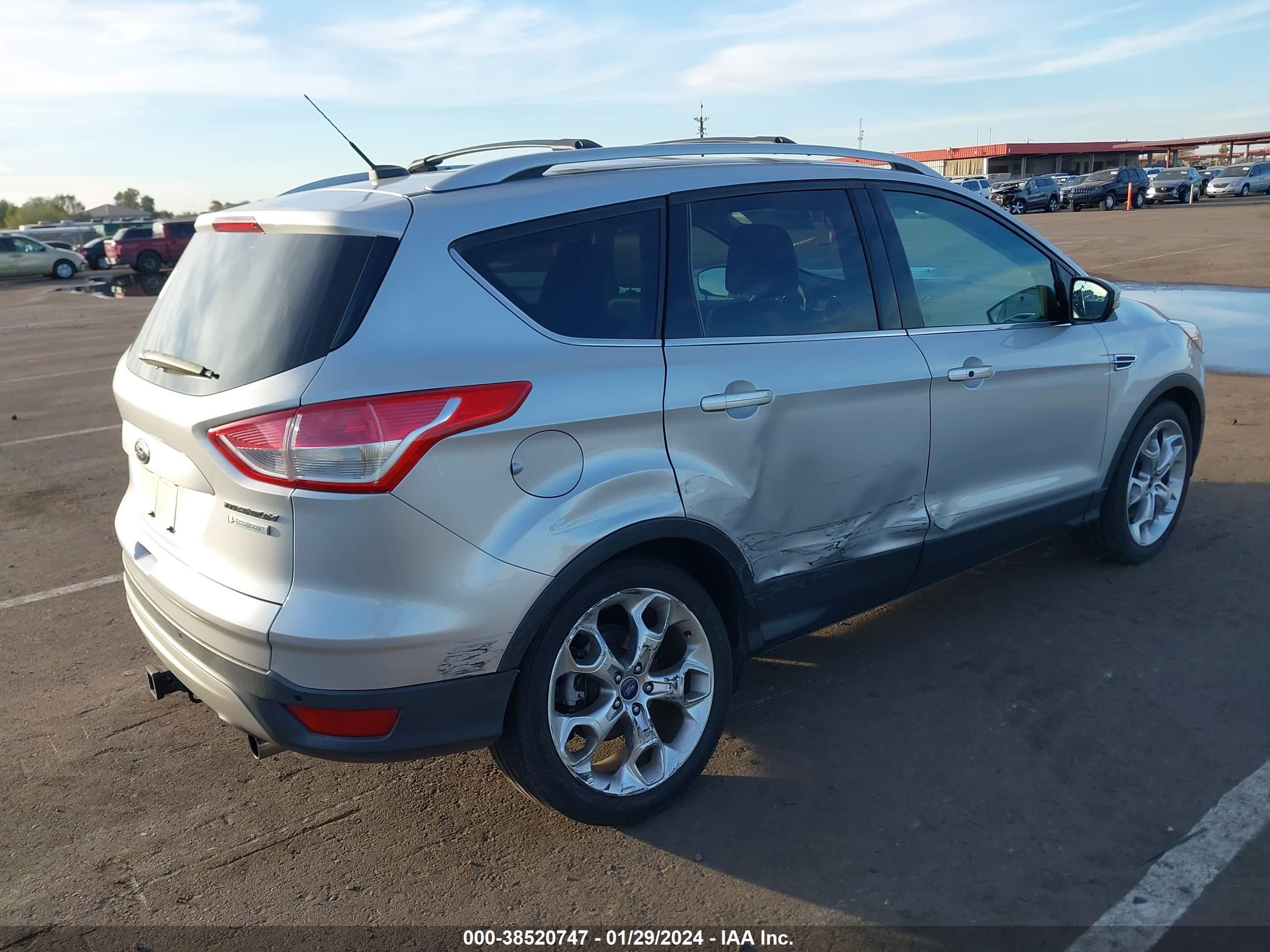 Photo 3 VIN: 1FMCU0J91DUB08622 - FORD ESCAPE 