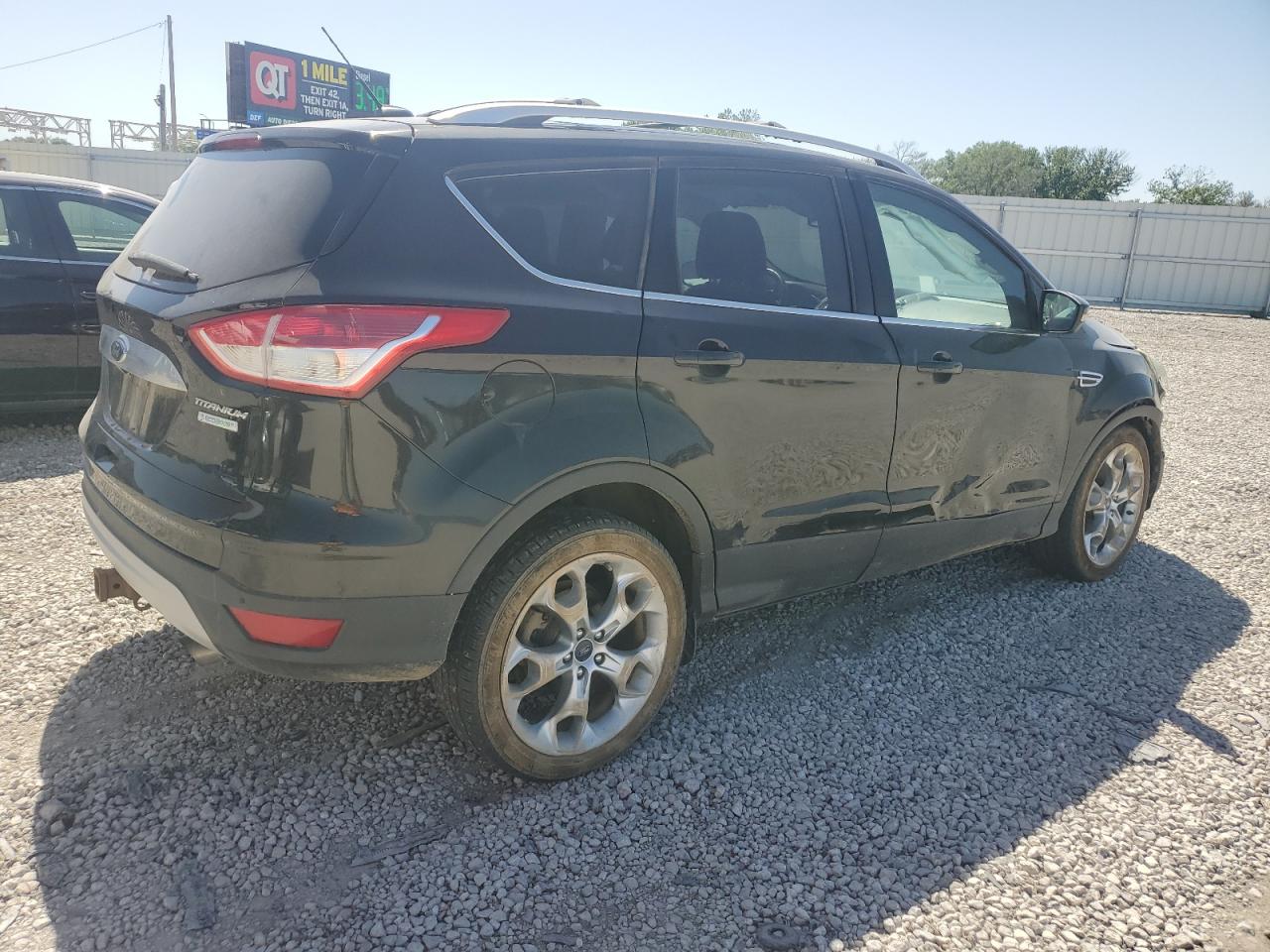 Photo 2 VIN: 1FMCU0J91EUD24777 - FORD ESCAPE 