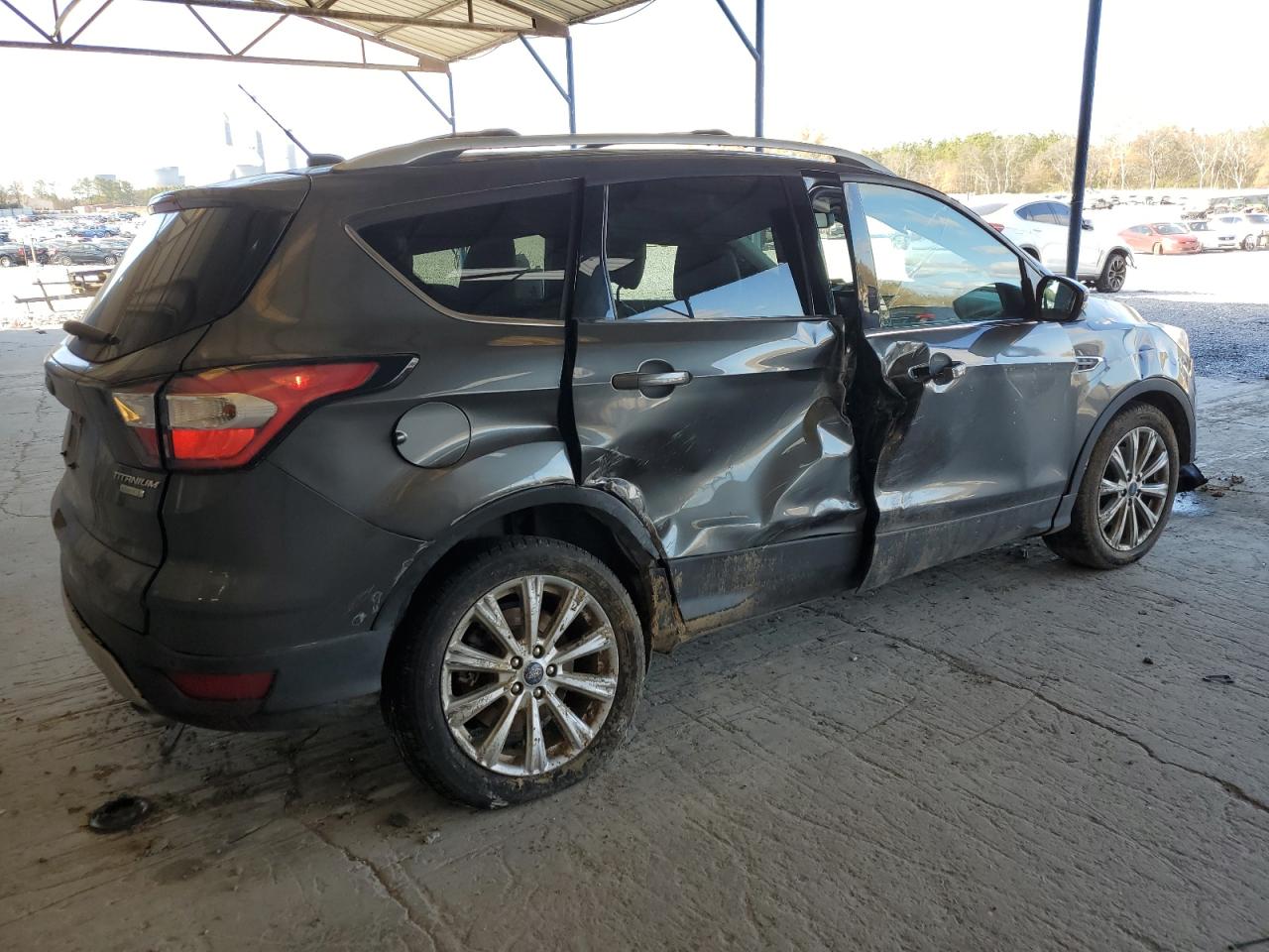 Photo 2 VIN: 1FMCU0J91HUD15517 - FORD ESCAPE 