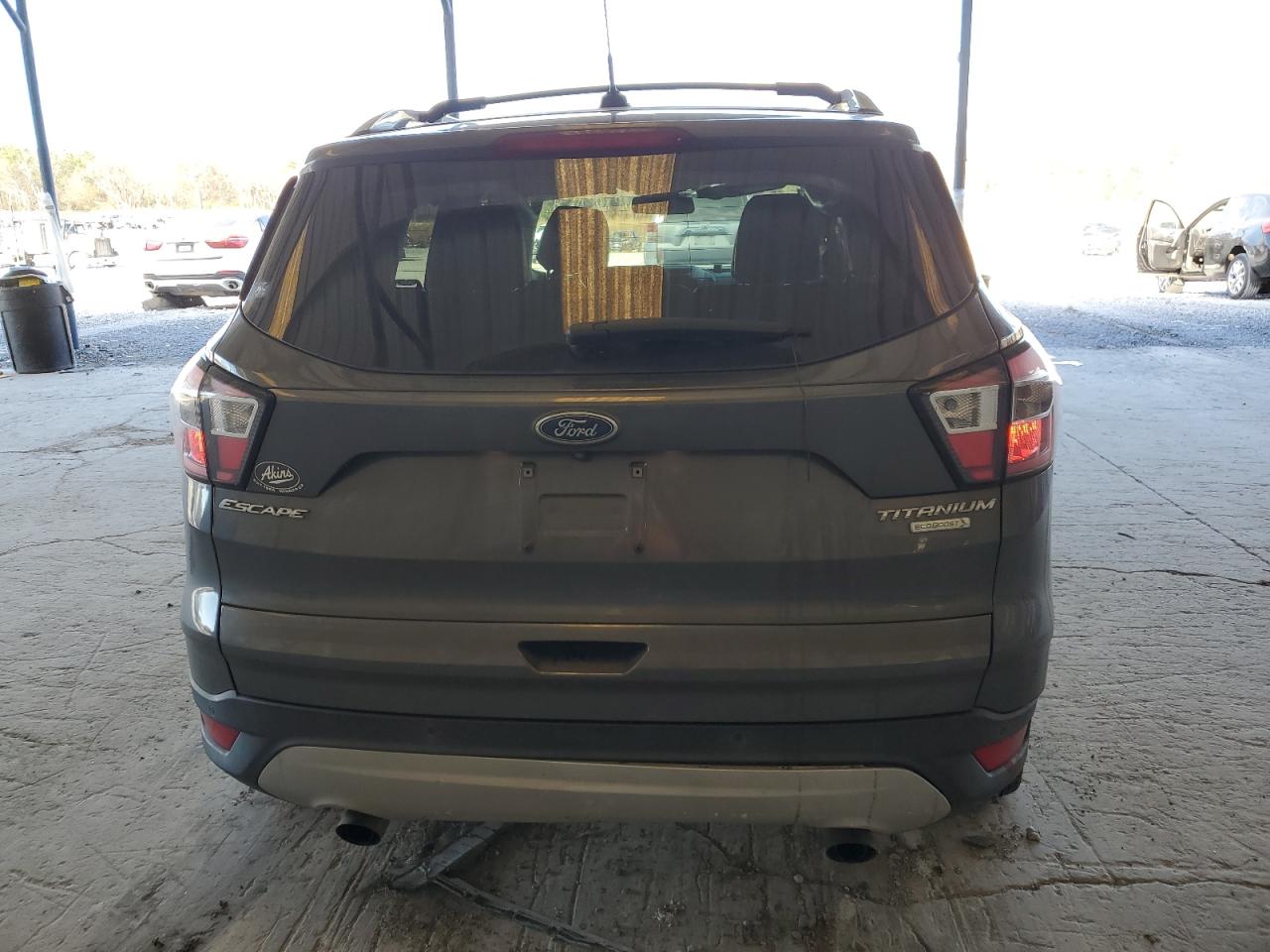 Photo 5 VIN: 1FMCU0J91HUD15517 - FORD ESCAPE 