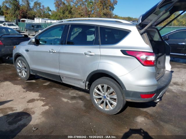 Photo 2 VIN: 1FMCU0J91HUE32482 - FORD ESCAPE 