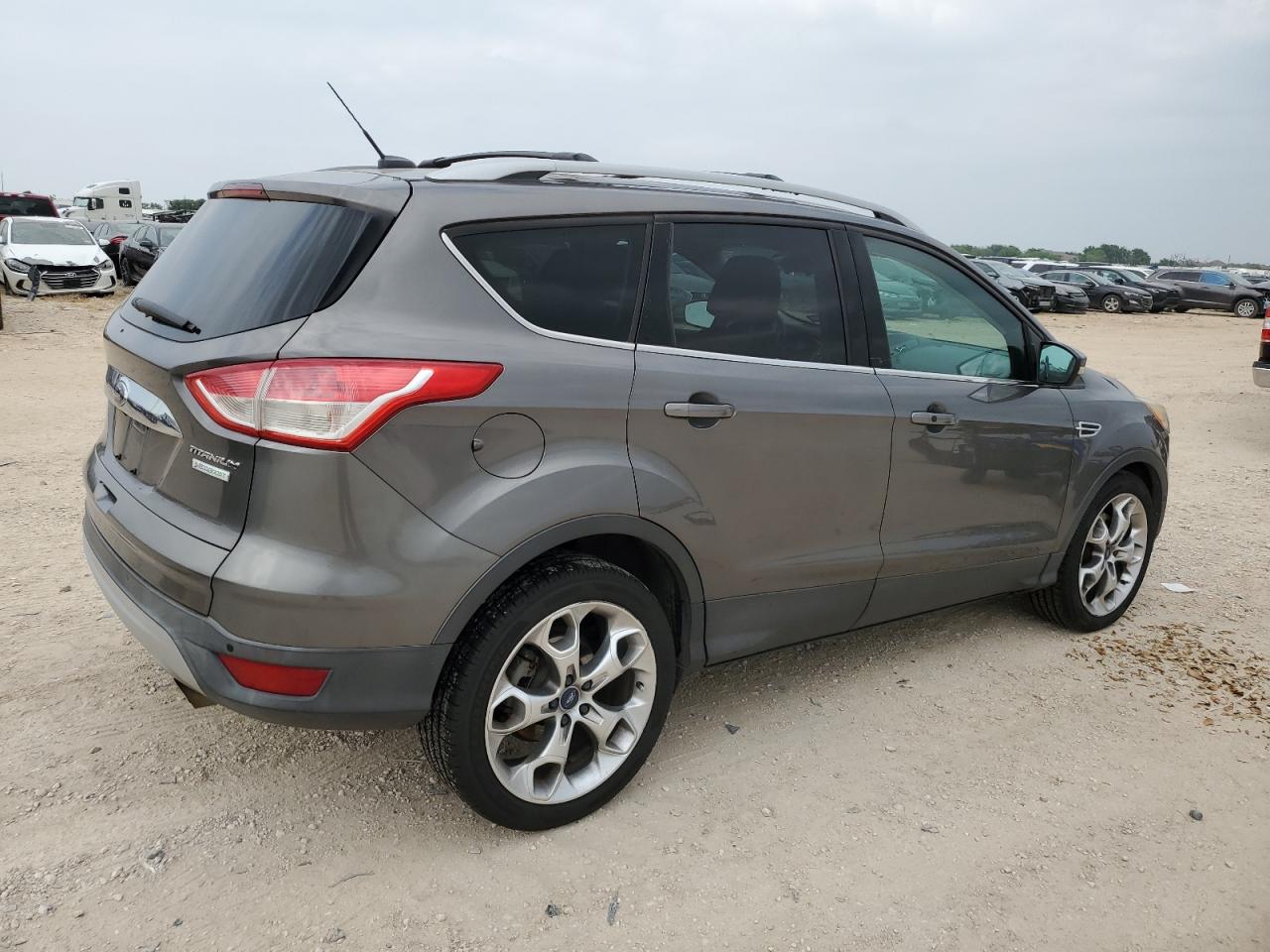 Photo 2 VIN: 1FMCU0J92EUA29347 - FORD ESCAPE 